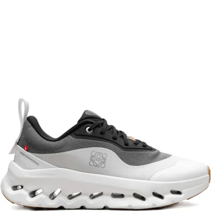 BASKETS ON RUNNING X LOEWE CLOUDTILT 2.0 EN NOIR/BLANC