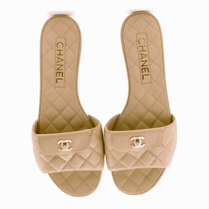 SANDALES PLATES CHANEL A LOGO CC EN CUIR D'AGNEAU BEIGE